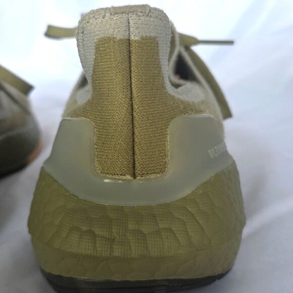 Adidas Mens 7.5 Ultraboost 22 Running Athletic Shoe in Green Orange - Picture 12 of 16